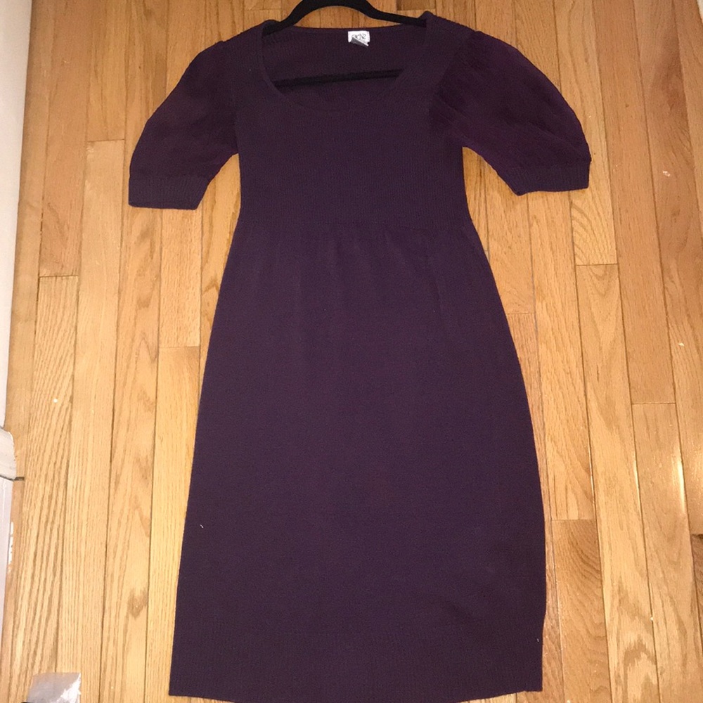 Beautiful and cute purple dress!